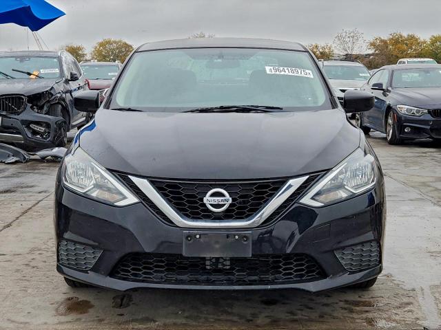 Nissan Sentra S Image 5