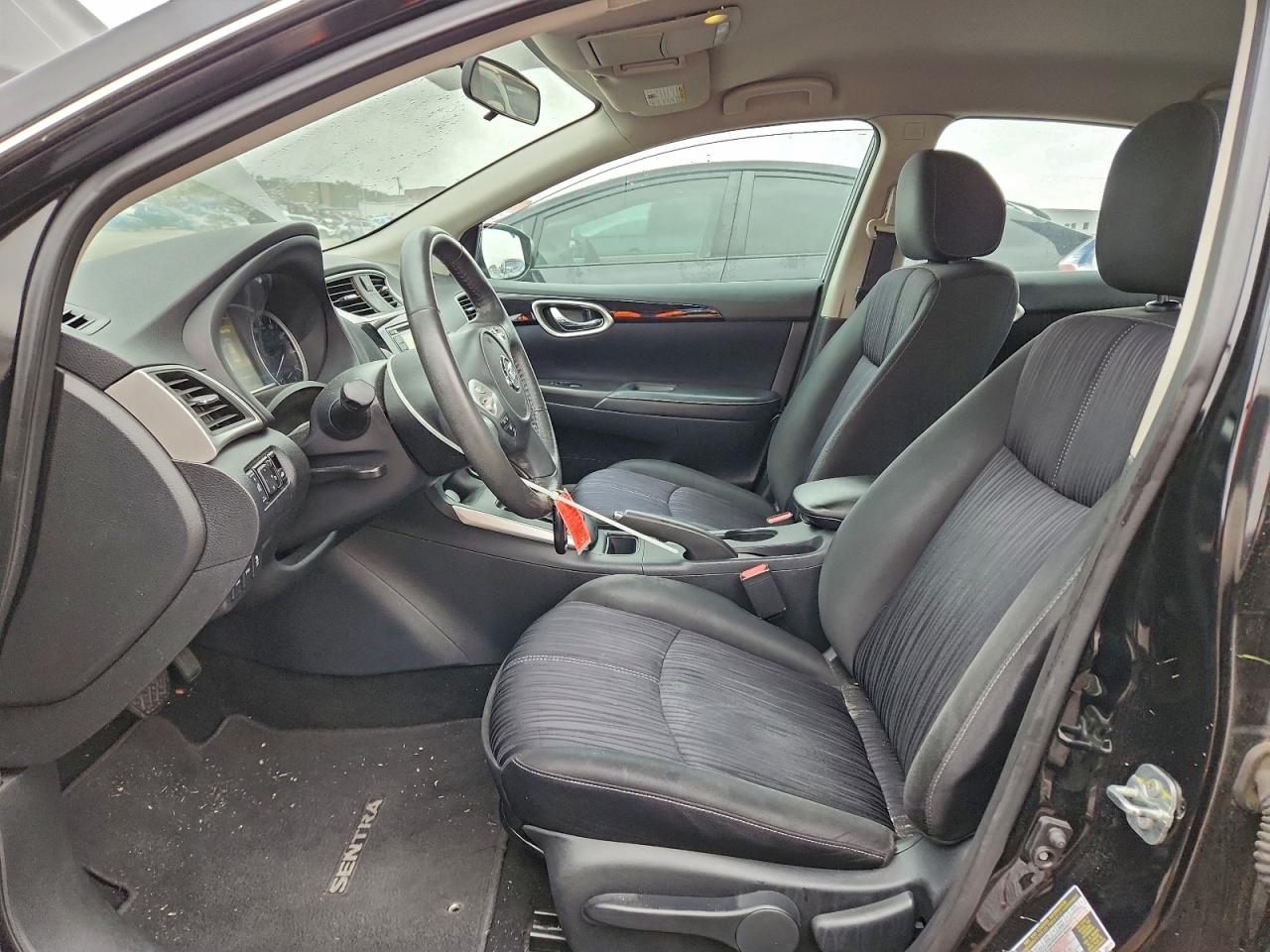 Nissan Sentra S Image 12