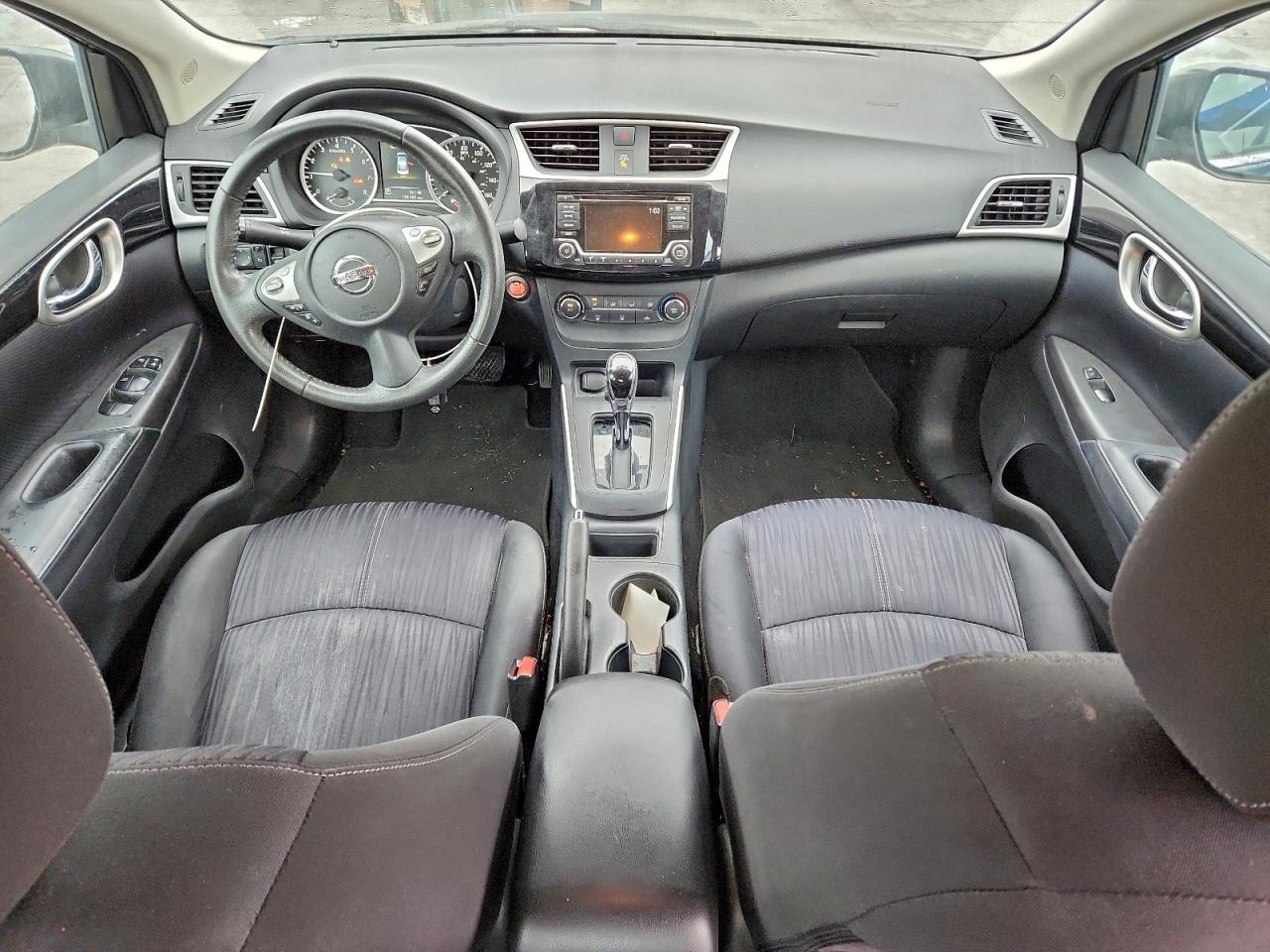 Nissan Sentra S Image 3