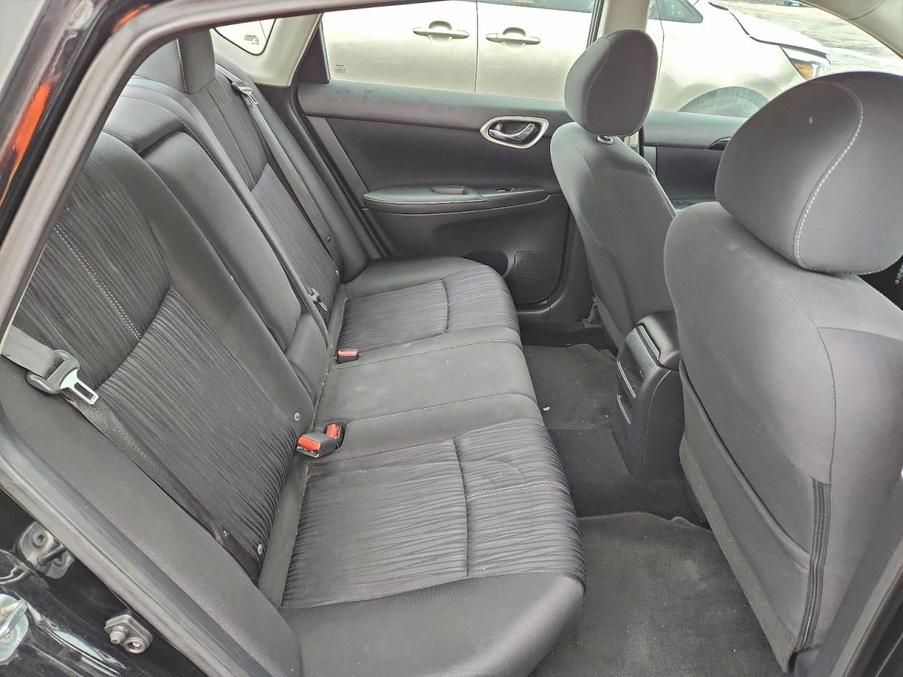 Nissan Sentra S Image 6