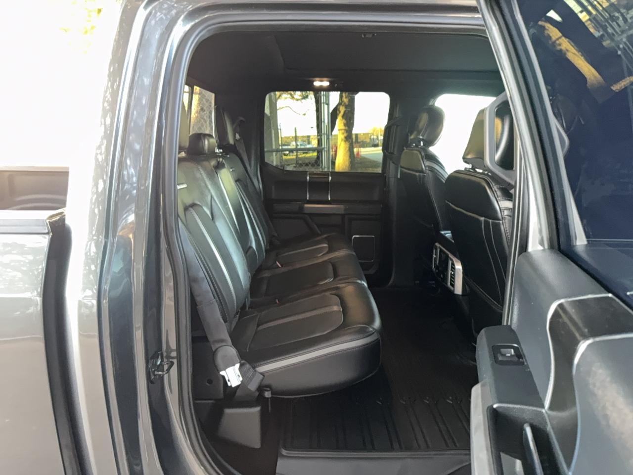 Ford F-150 Supercrew Image 4