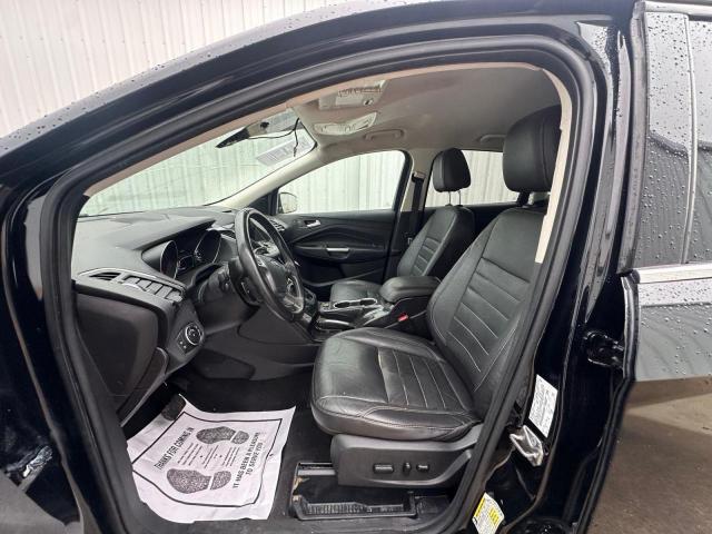 Ford Escape Titanium Image 3