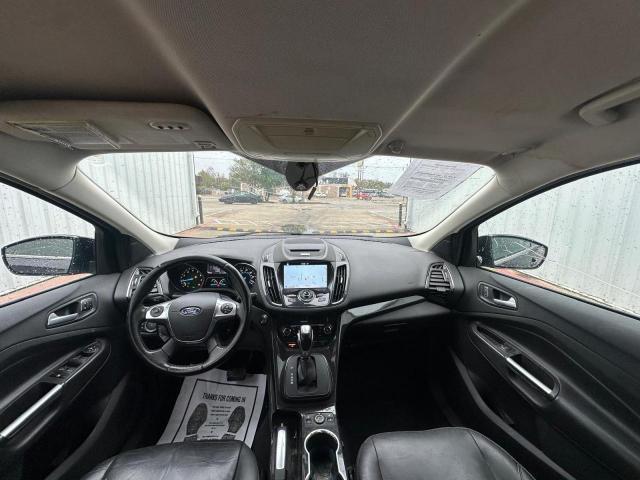 Ford Escape Titanium Image 12