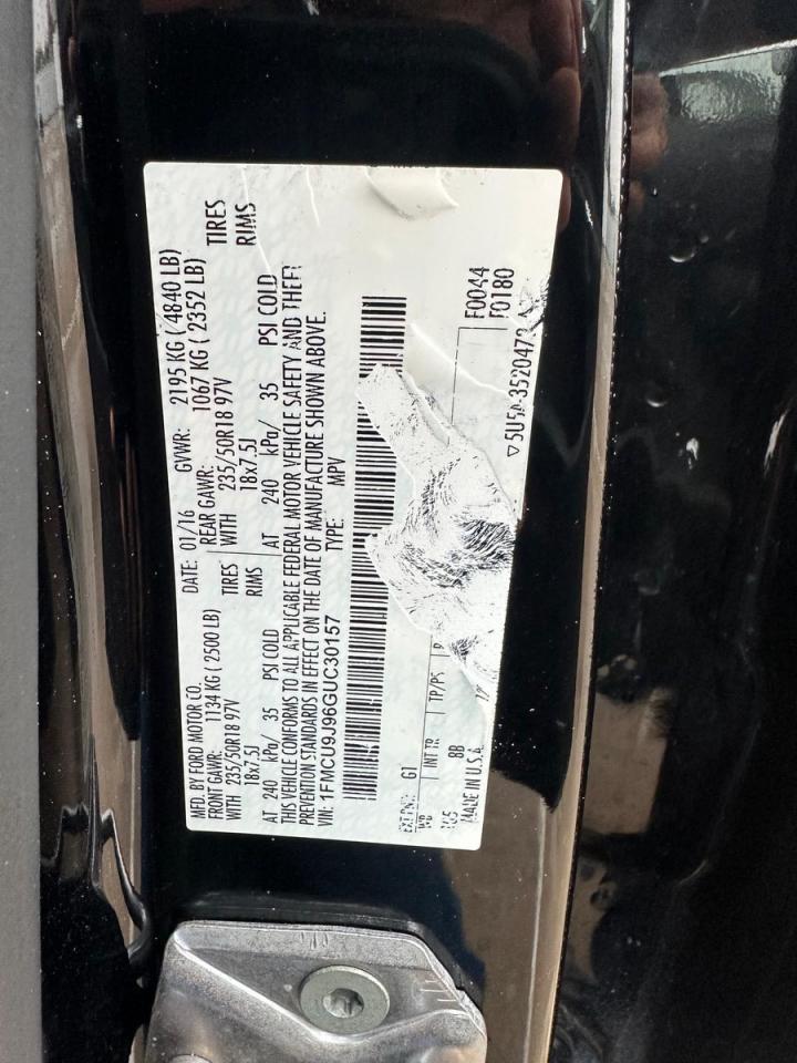 Ford Escape Titanium Image 5