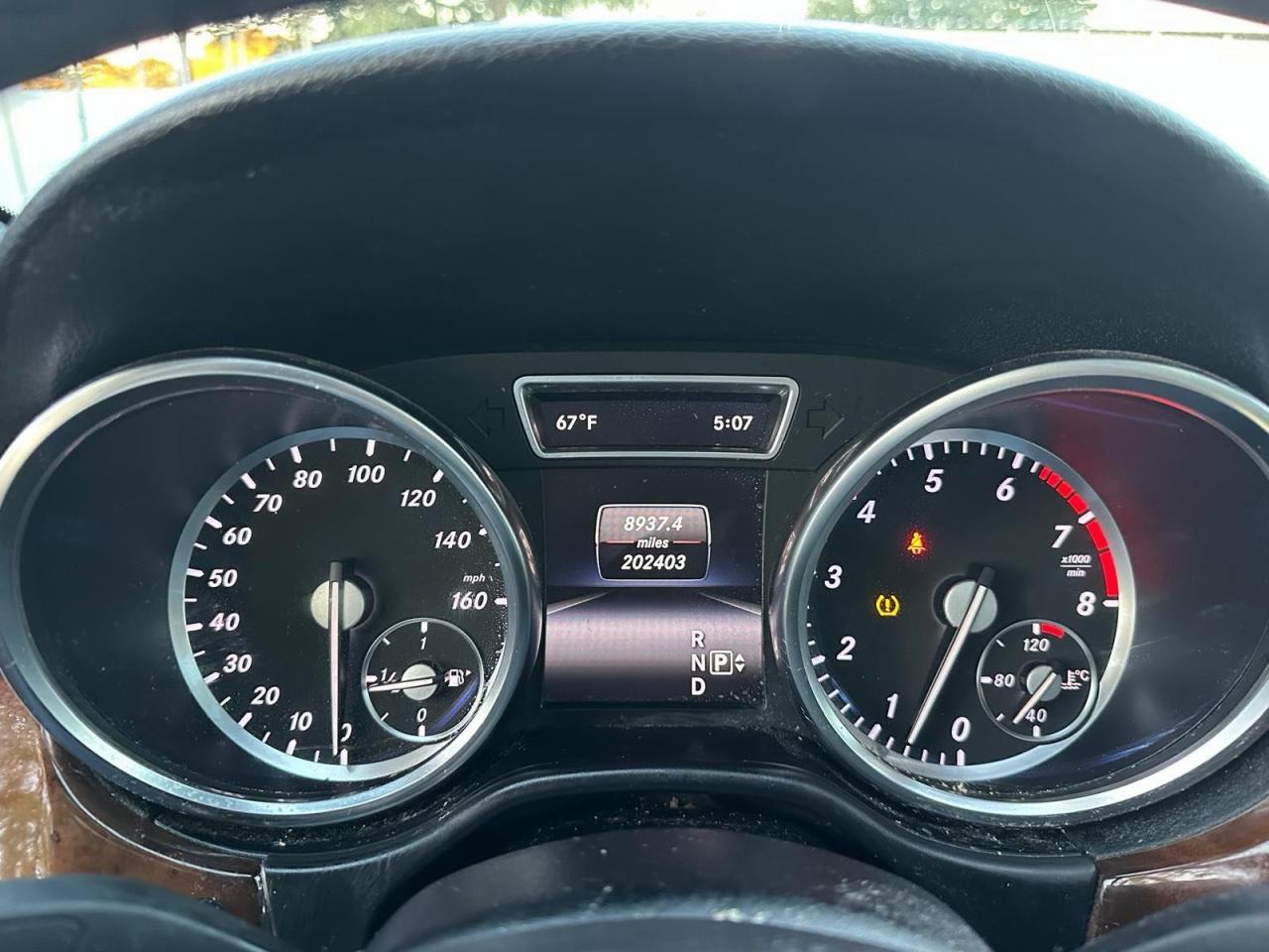 Mercedes-Benz M-Class 350 Image 12