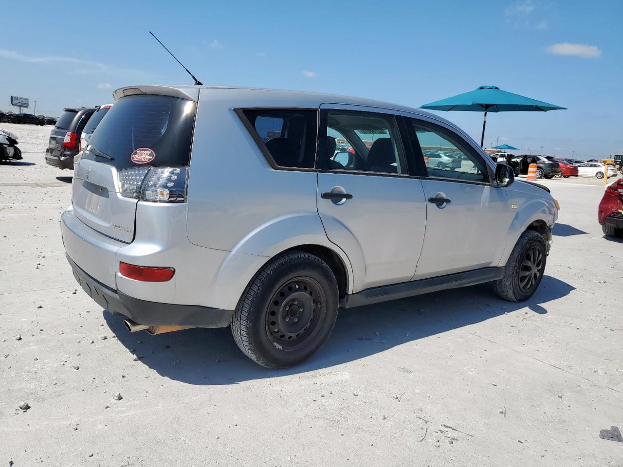 Mitsubishi Outlander Es Image 3