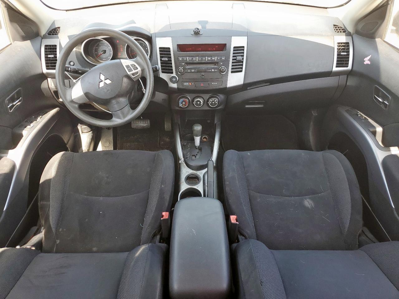 Mitsubishi Outlander Es Image 9