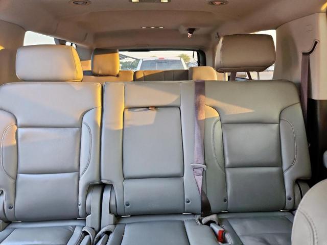 Chevrolet Suburban C1500 Lt Image 11