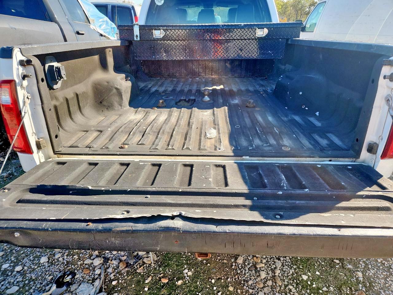 Ford F-350 Super Duty Image 9