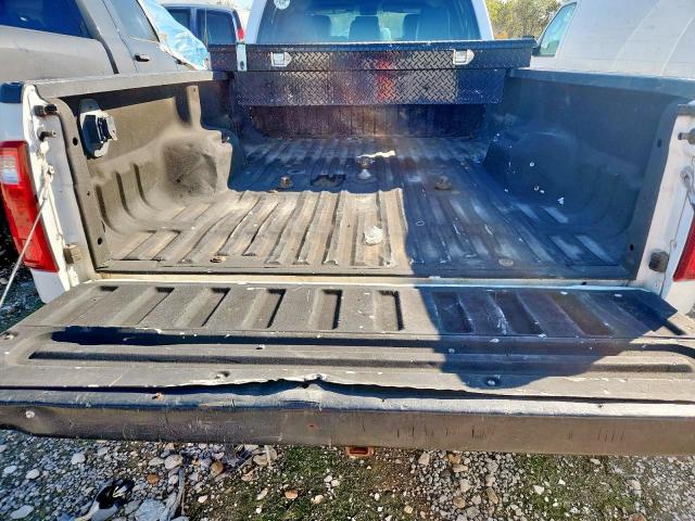 Ford F-350 Super Duty Image 9