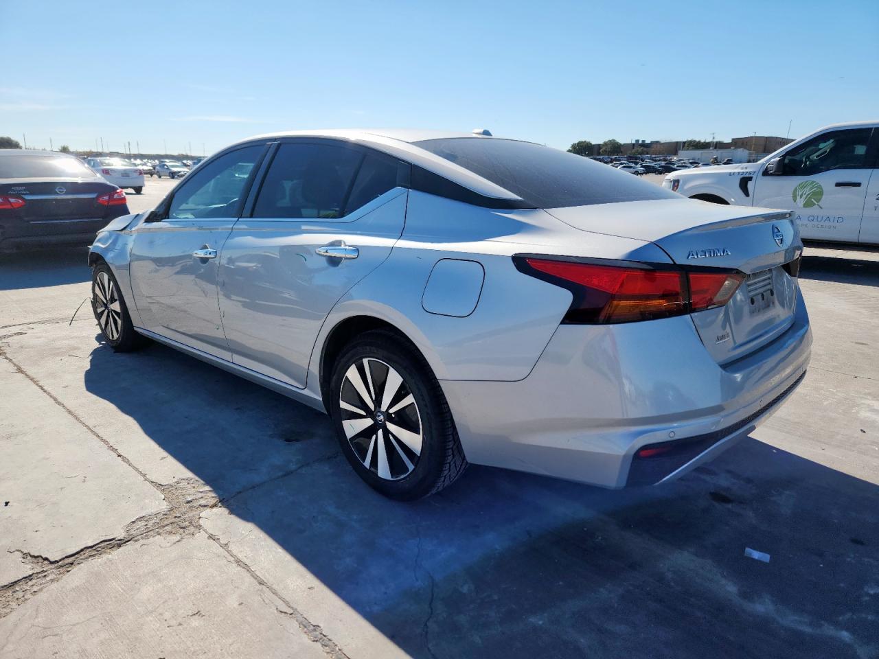 Nissan Altima Sv Image 2