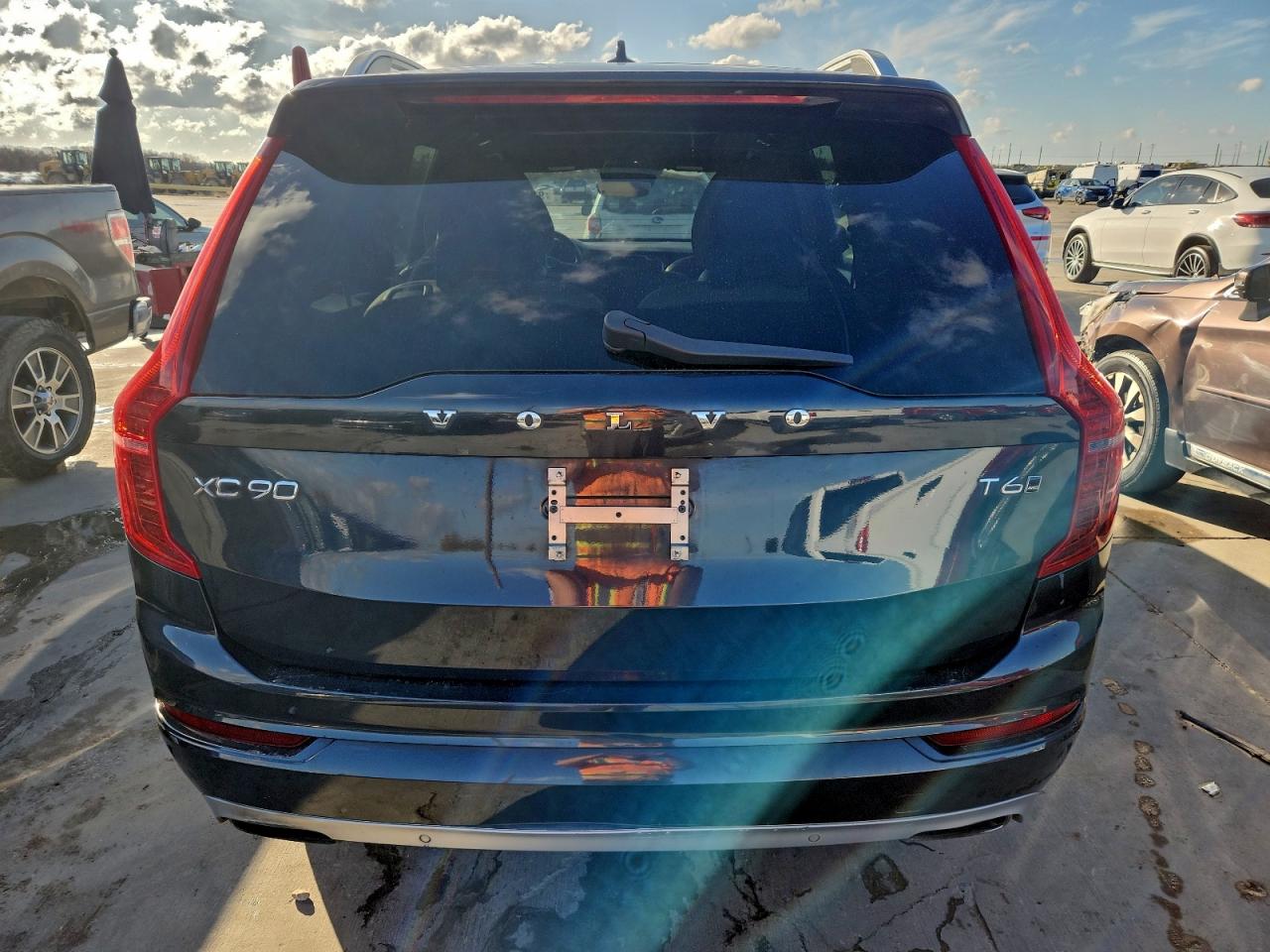 Volvo XC90 T6 Image 3