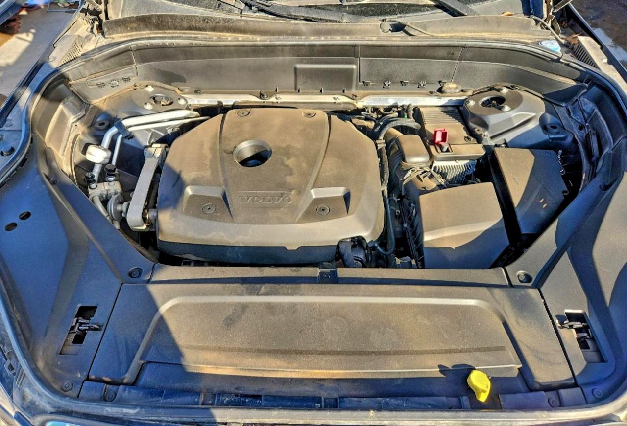 Volvo XC90 T6 Image 8