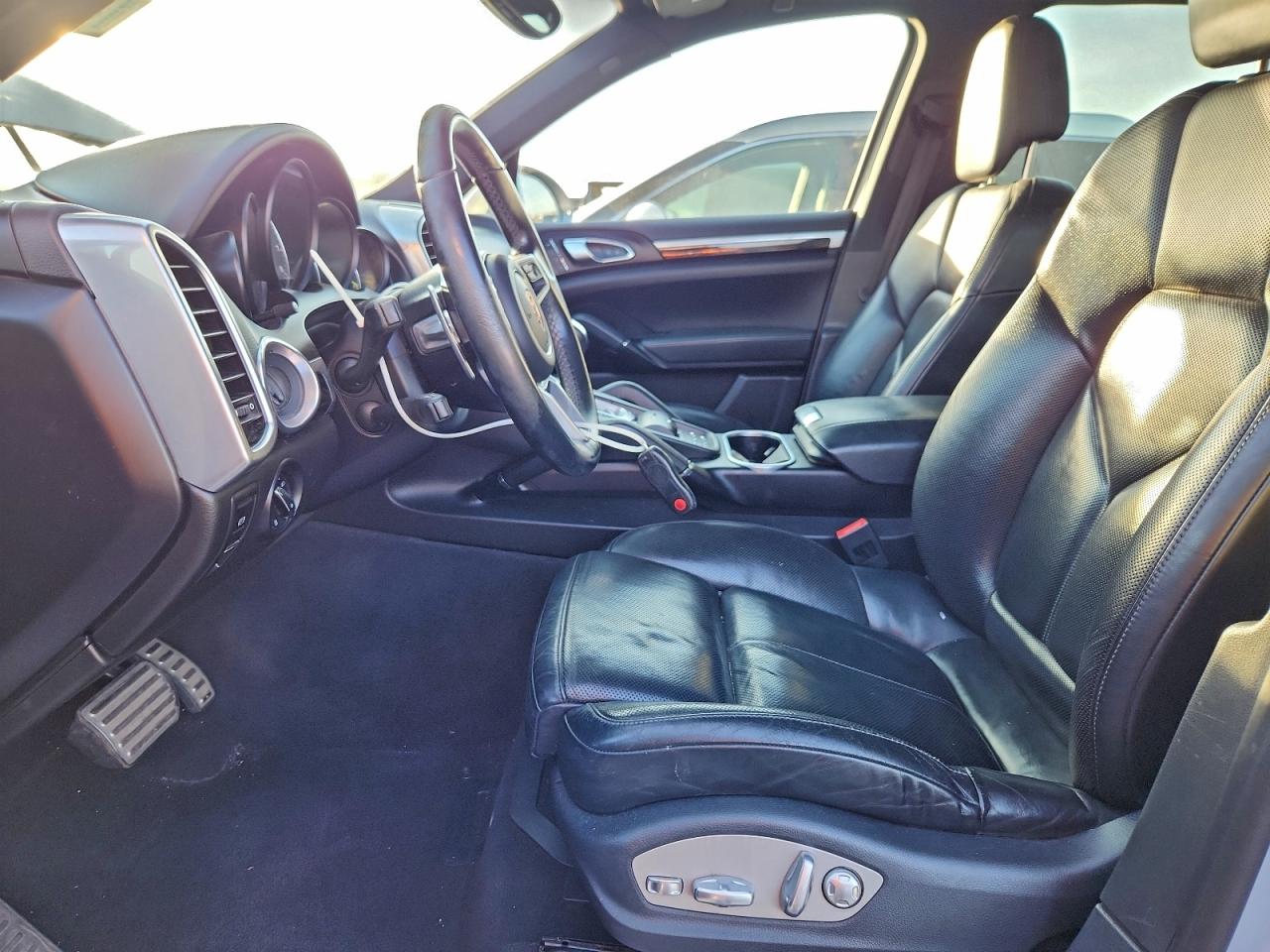 Porsche Cayenne Se Hybrid Platinum Image 6