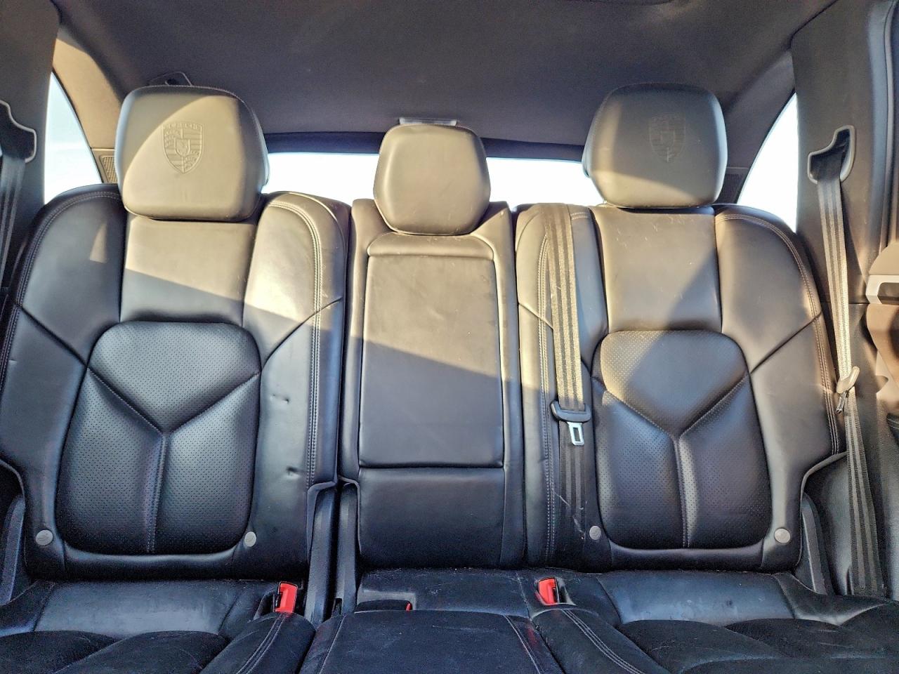 Porsche Cayenne Se Hybrid Platinum Image 11