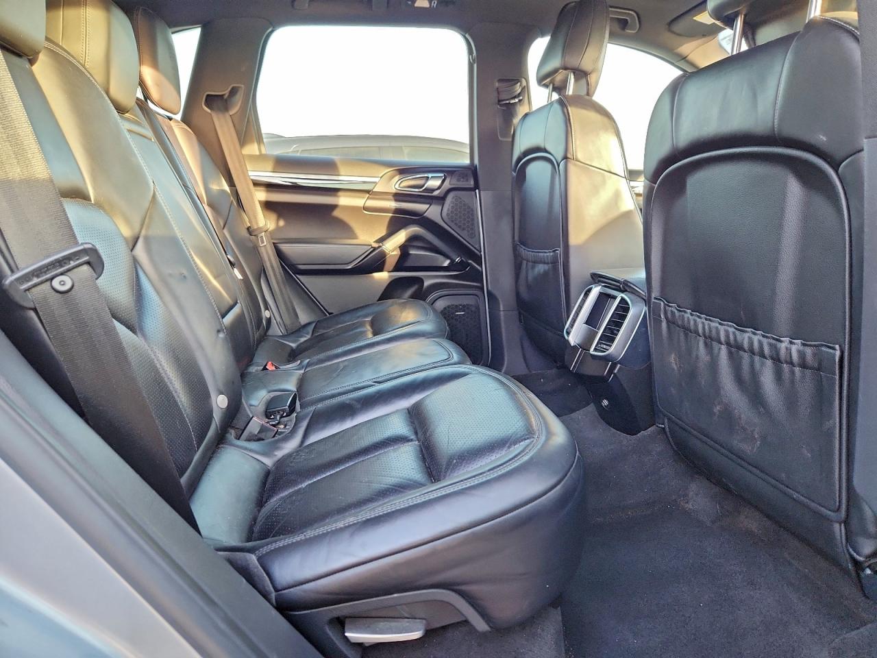 Porsche Cayenne Se Hybrid Platinum Image 10