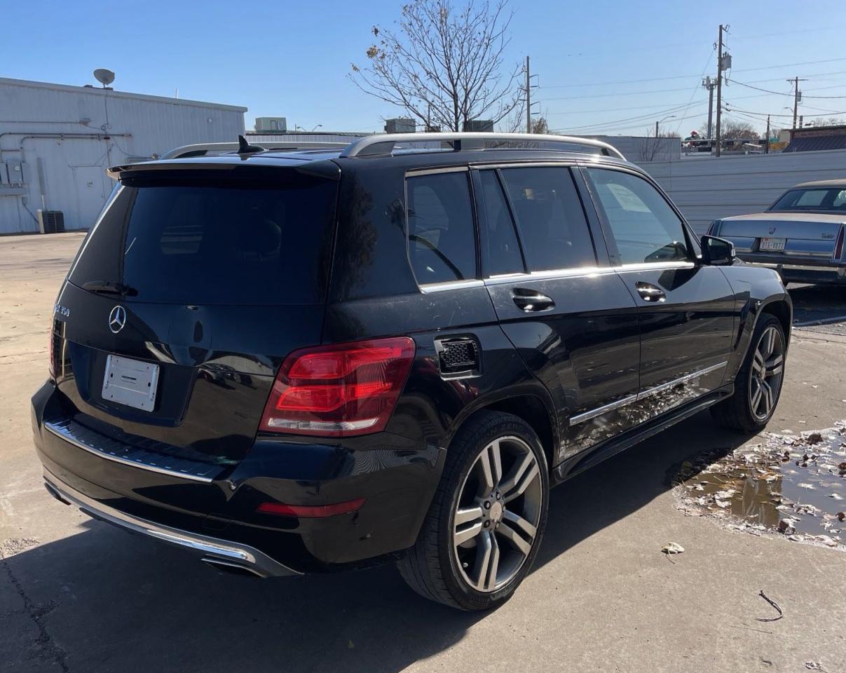 Mercedes-Benz GLK 350 Image 2