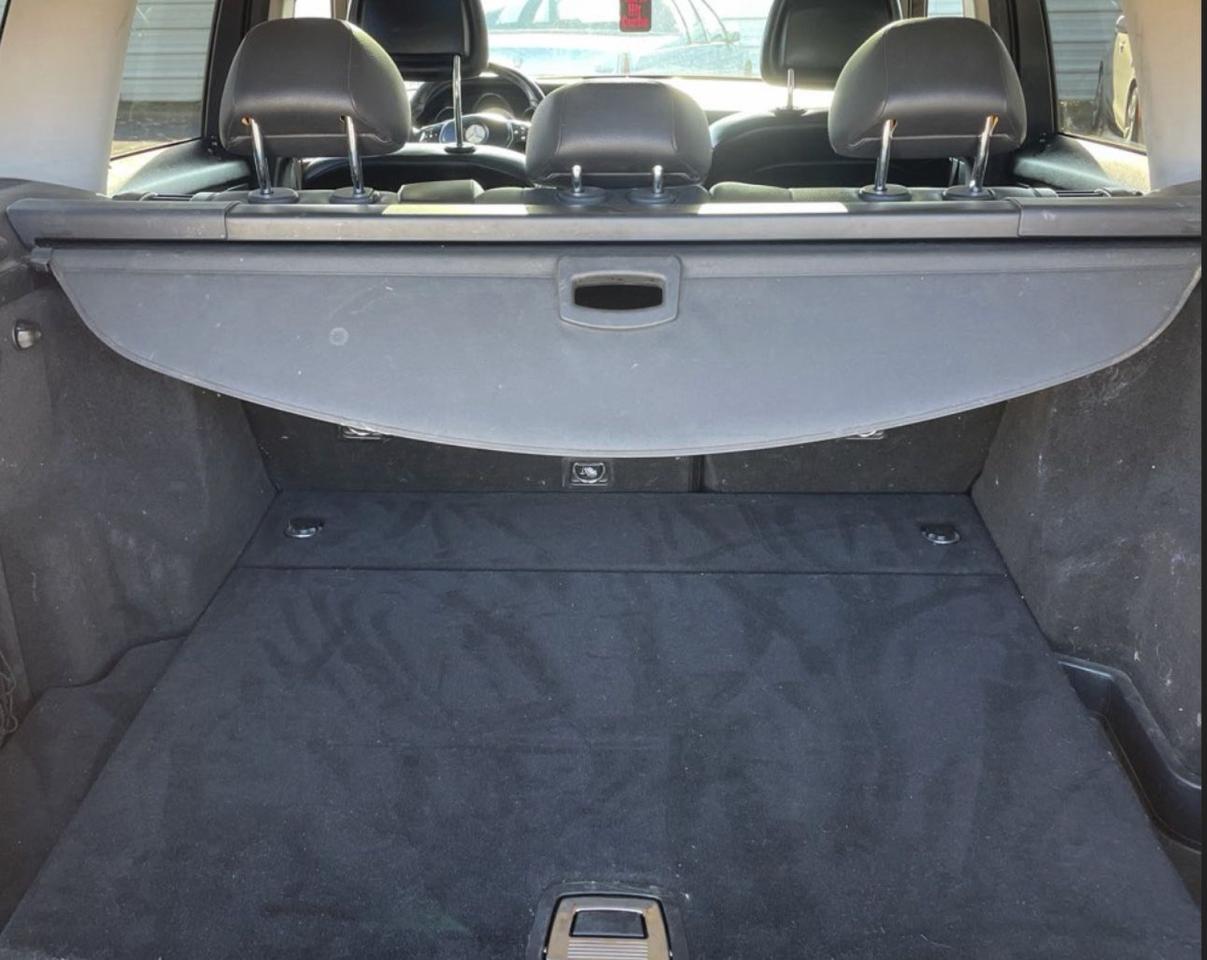 Mercedes-Benz GLK 350 Image 11