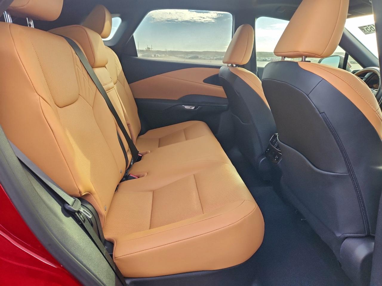 Lexus RX 350 Base Image 8