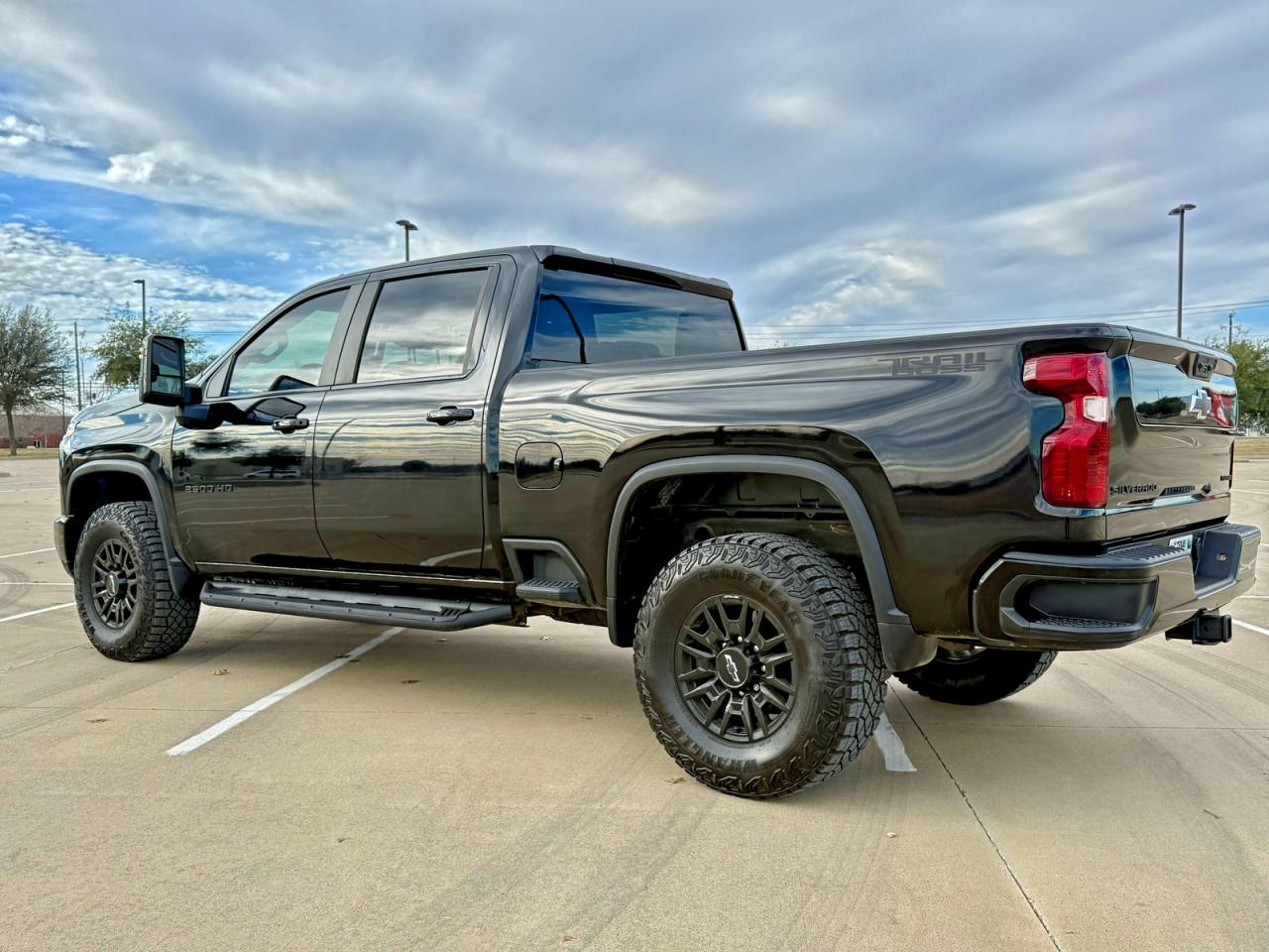 Chevrolet Silverado K2500 Custom Image 9