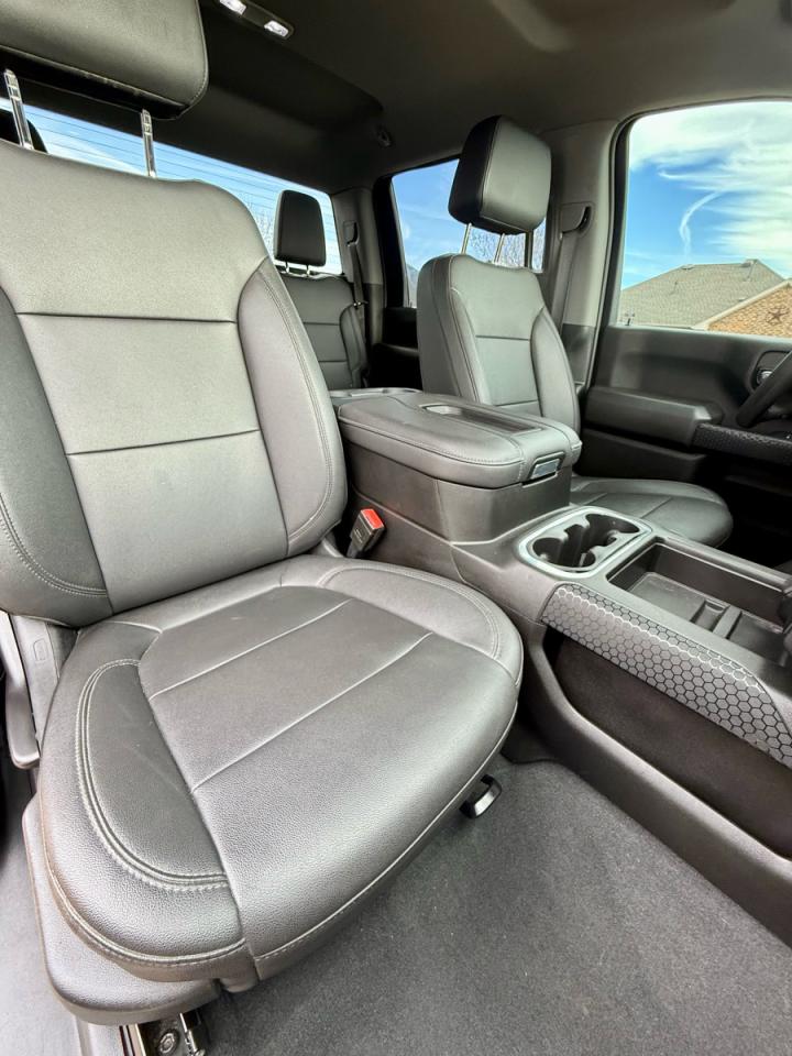 Chevrolet Silverado K2500 Custom Image 5