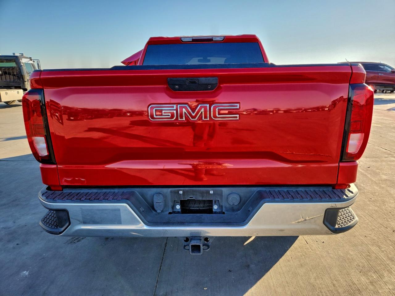 GMC Sierra C1500 Image 4