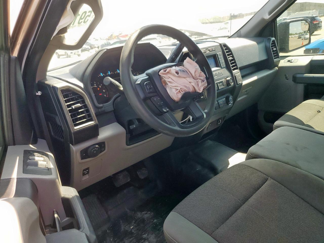 Ford F-150 Super Cab Image 2