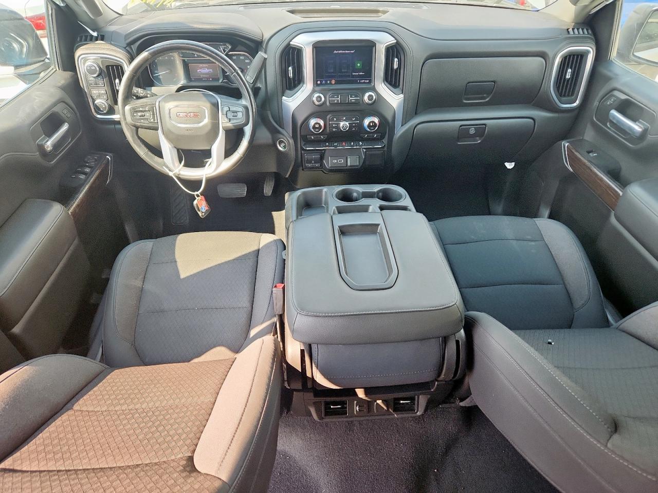 GMC Sierra K1500 Elevation Image 7