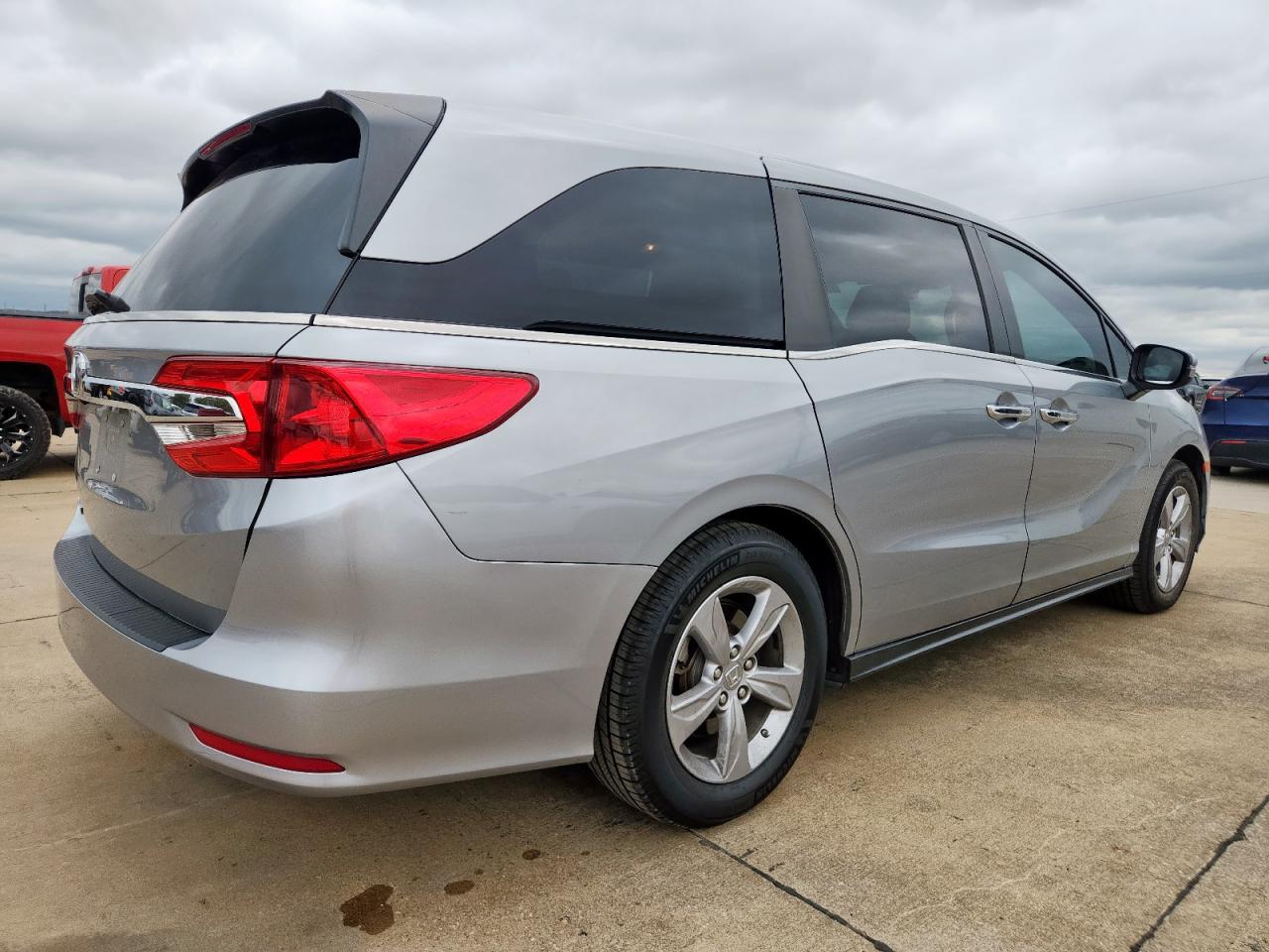 Honda Odyssey Exl Image 12