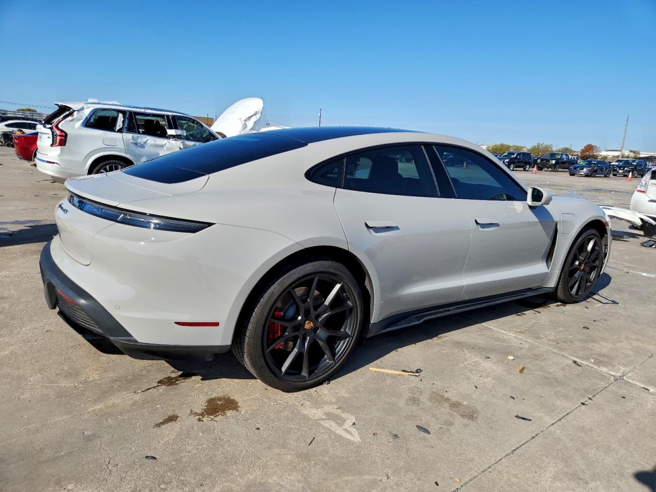 Porsche Taycan Gts Gts Image 4