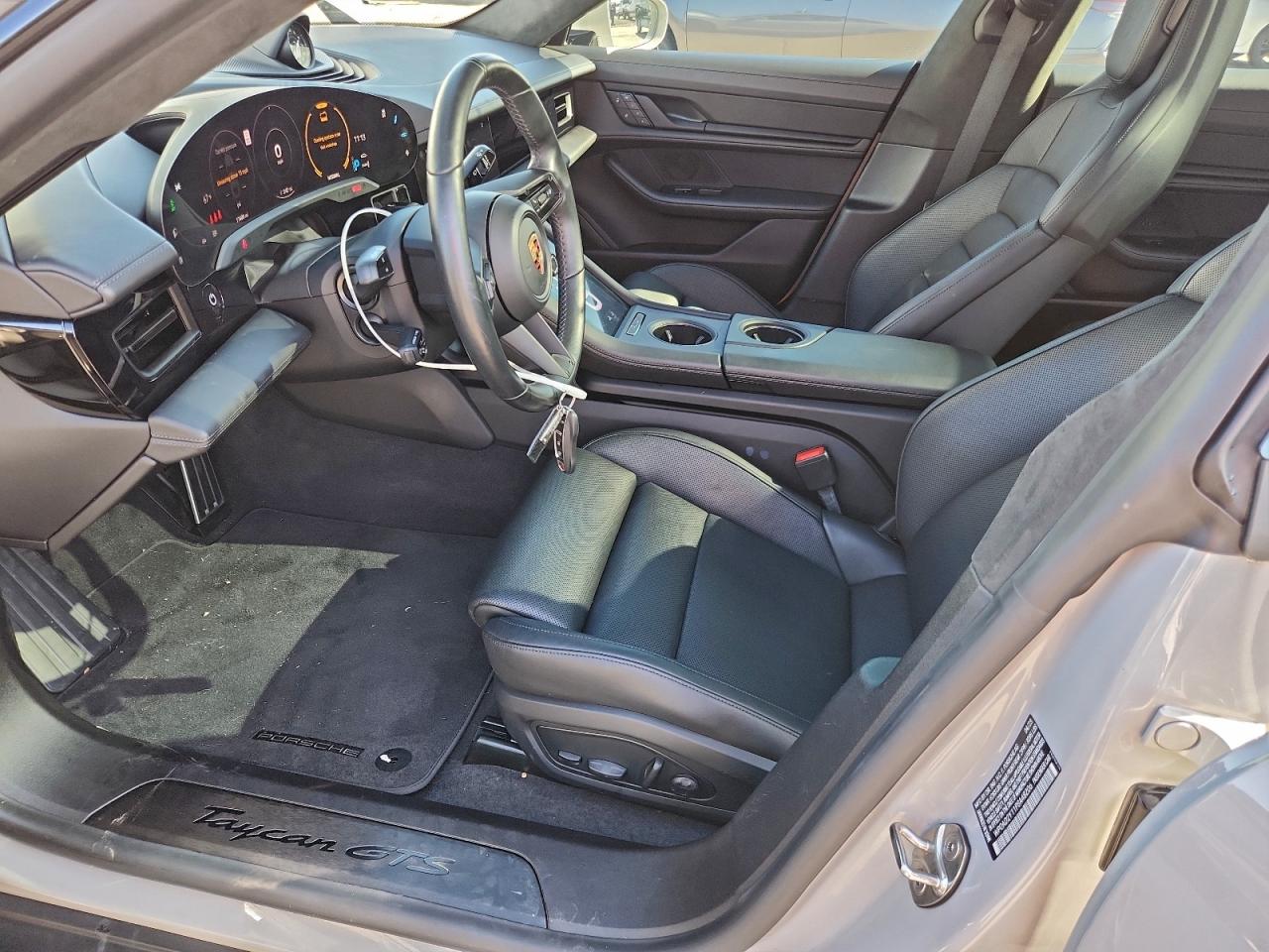 Porsche Taycan Gts Gts Image 2
