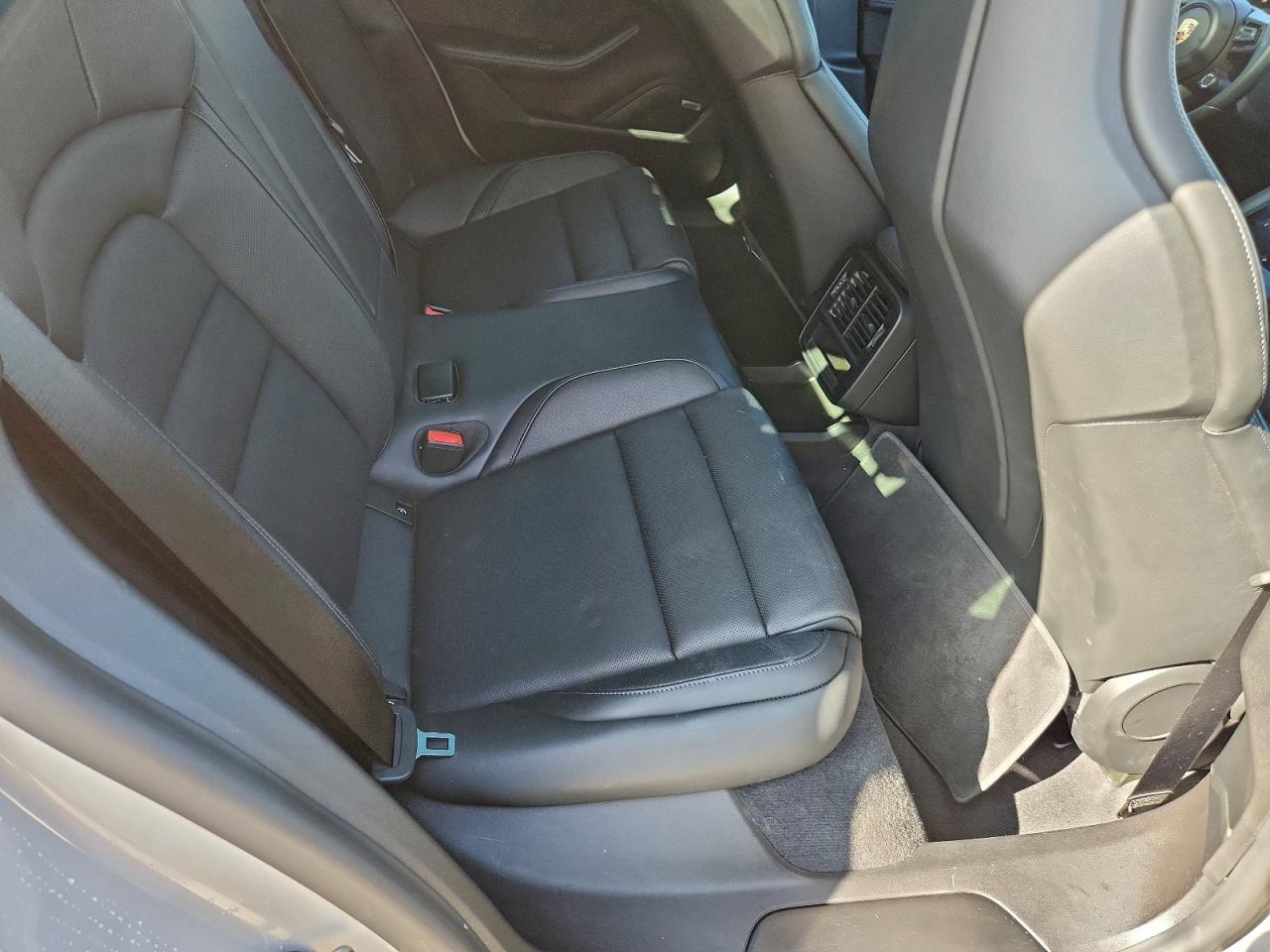 Porsche Taycan Gts Gts Image 11