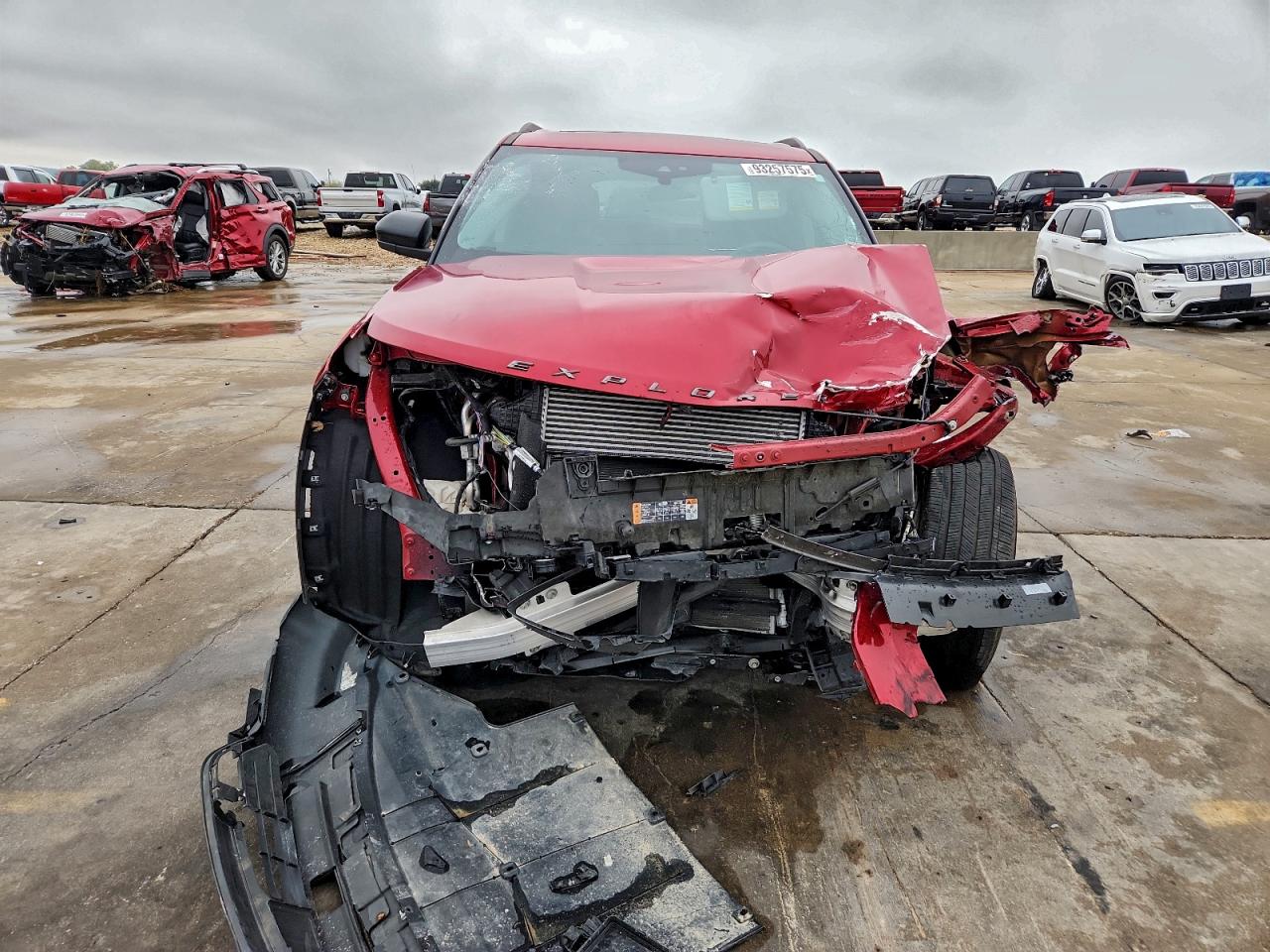 Ford Explorer Xlt Image 4