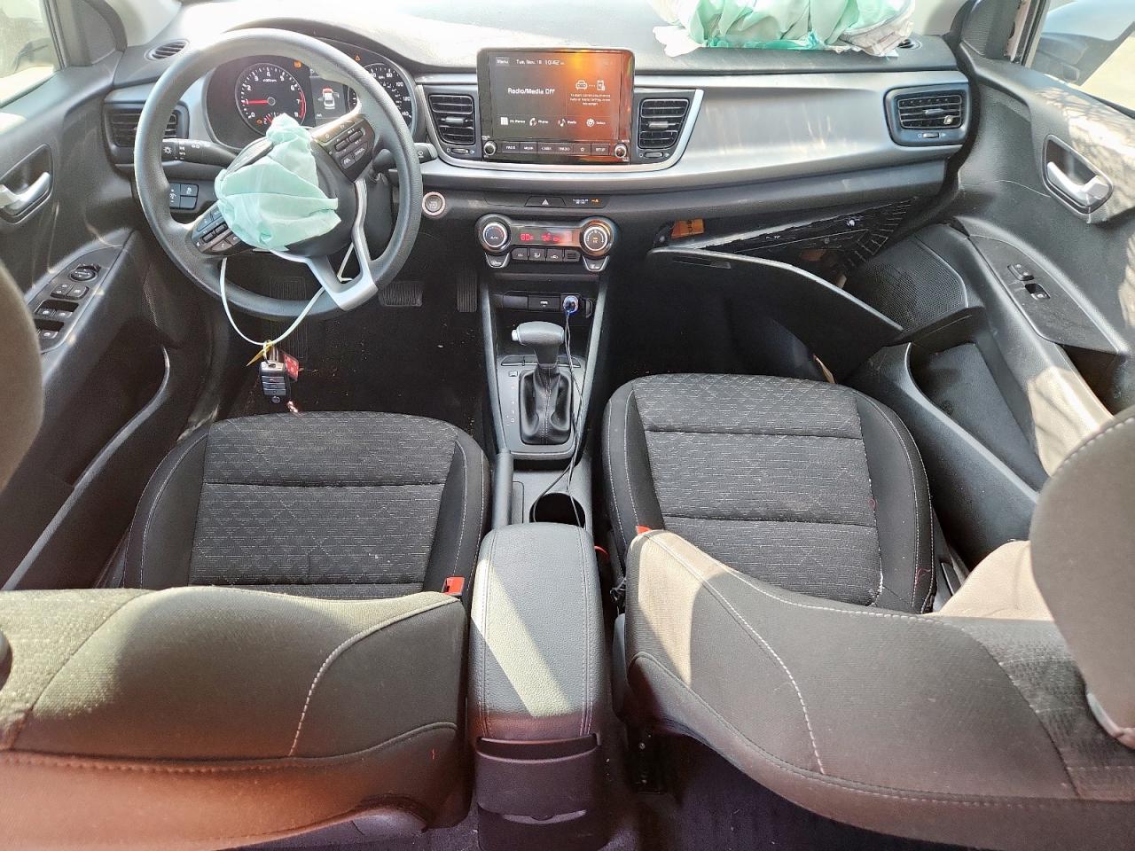 Kia Rio Lx Image 3