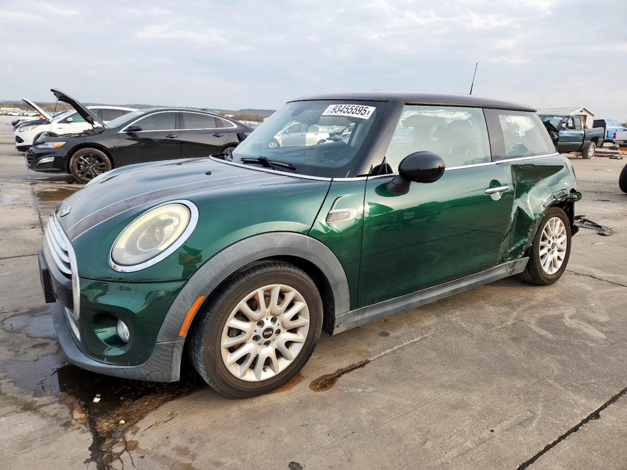 MINI Cooper Image 1