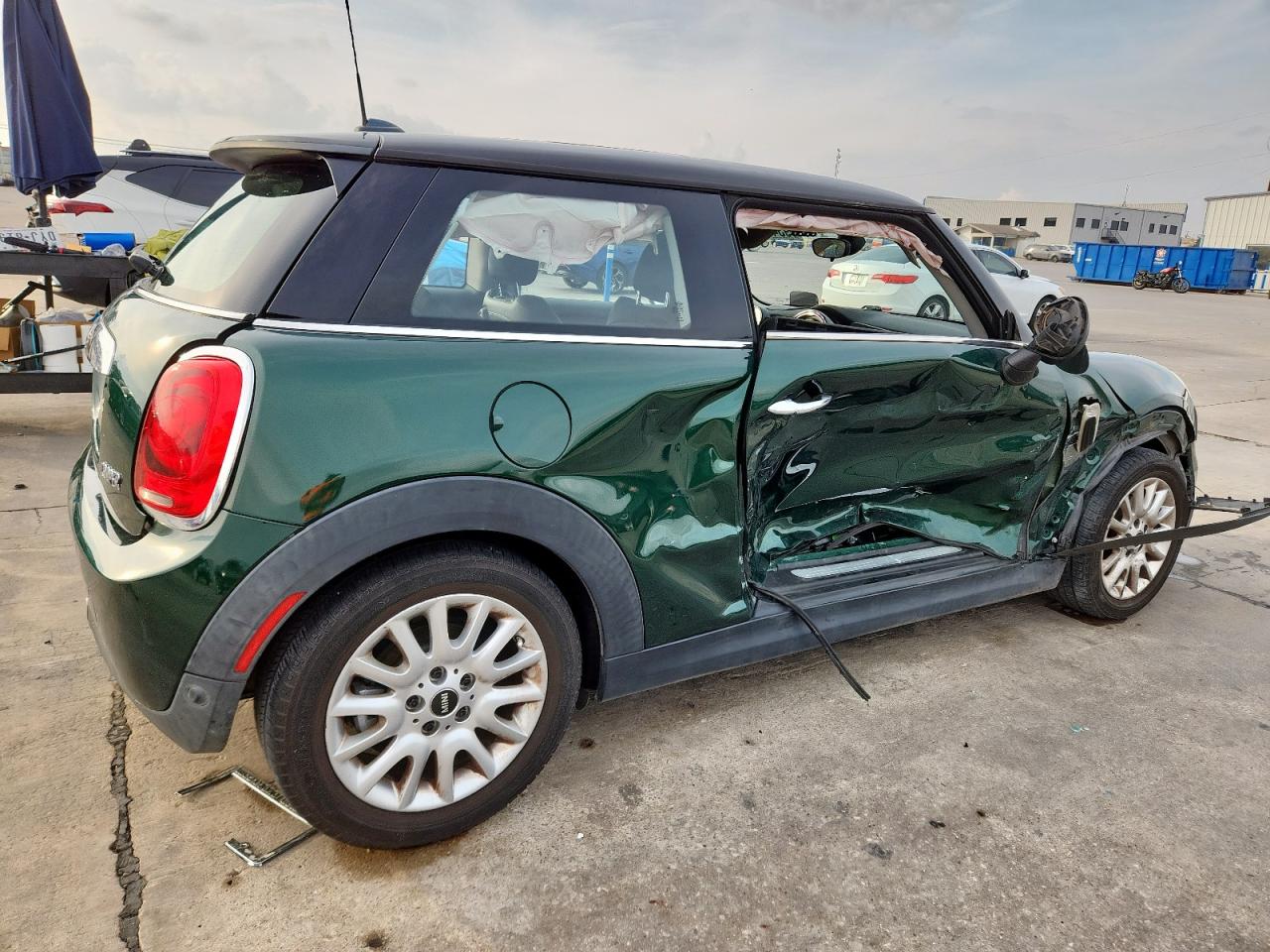 MINI Cooper Image 2