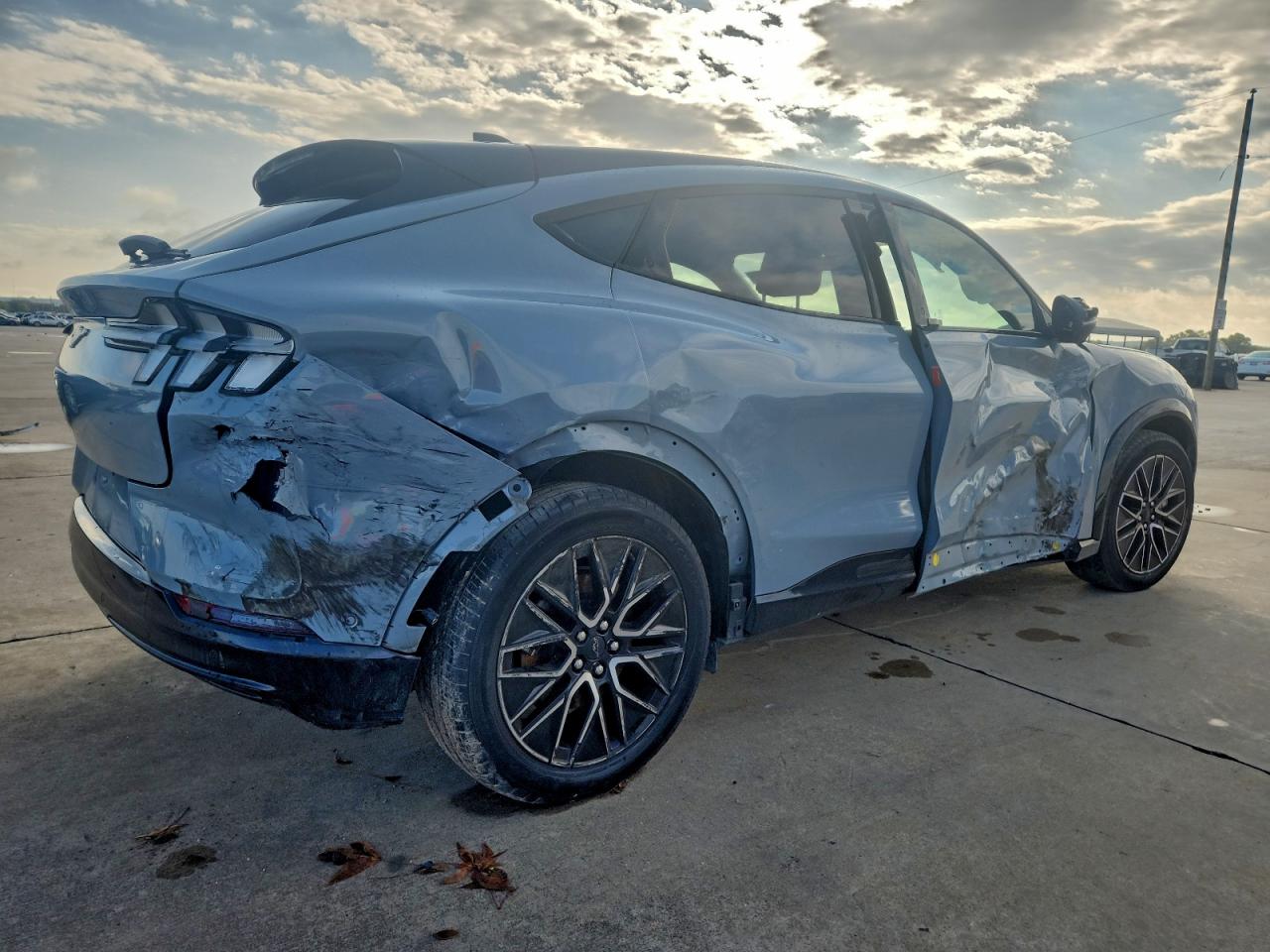 Ford Mustang Premium Image 2