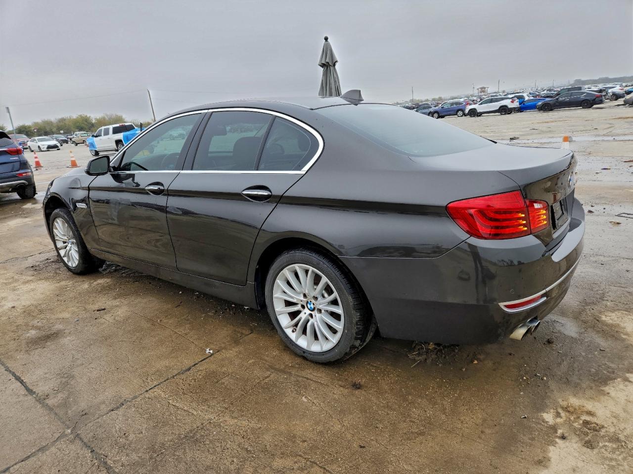 BMW 5 Series I Image 3
