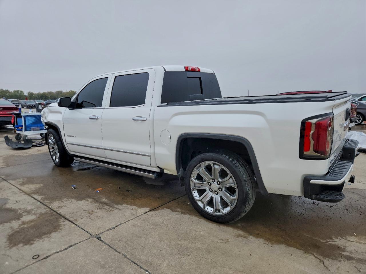 GMC Sierra K1500 Denali Image 2