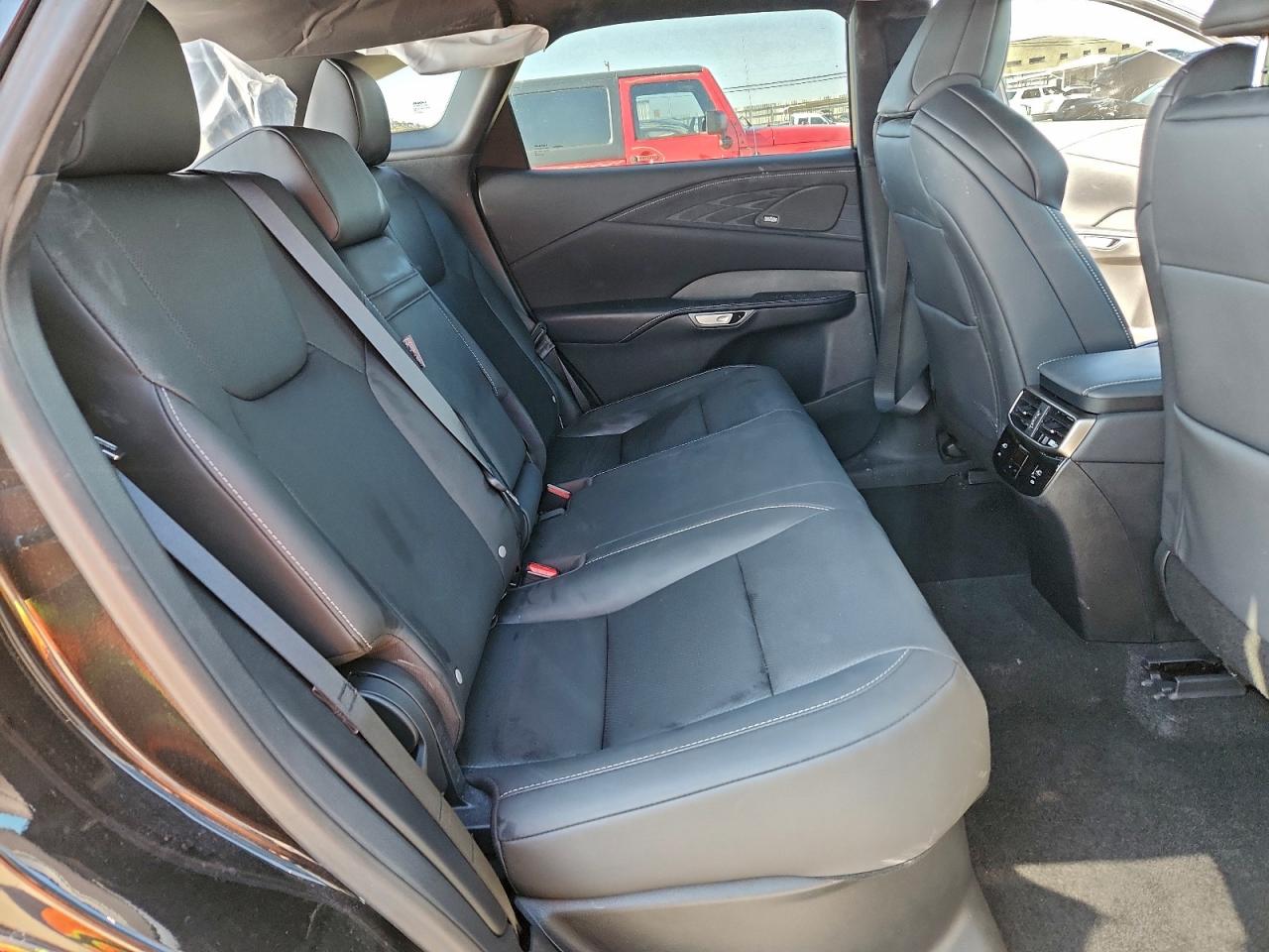 Lexus RX 350 Base Image 11