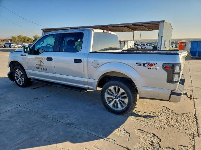 Ford F-150 Supercrew Image 3