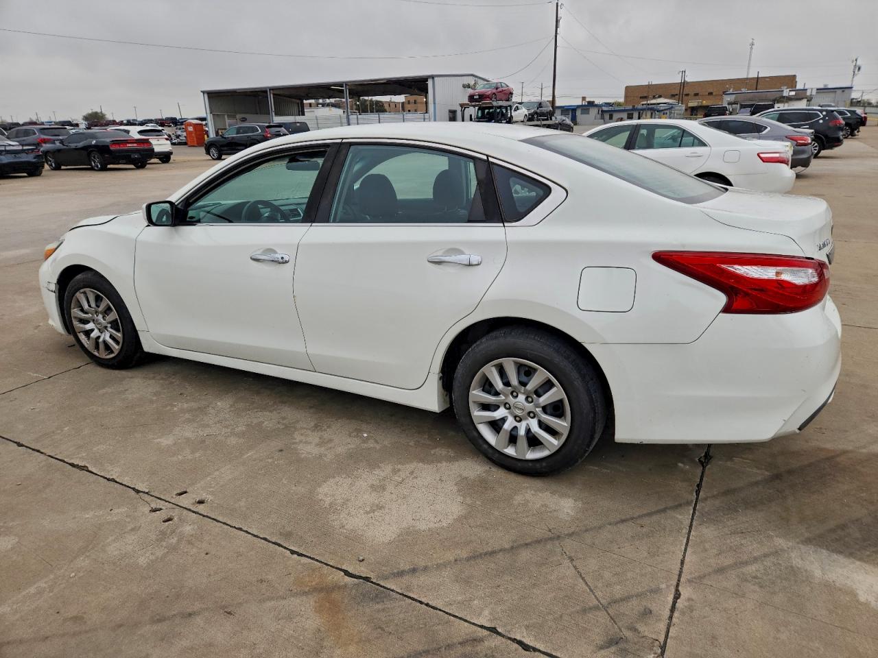 Nissan Altima 2.5 Image 2