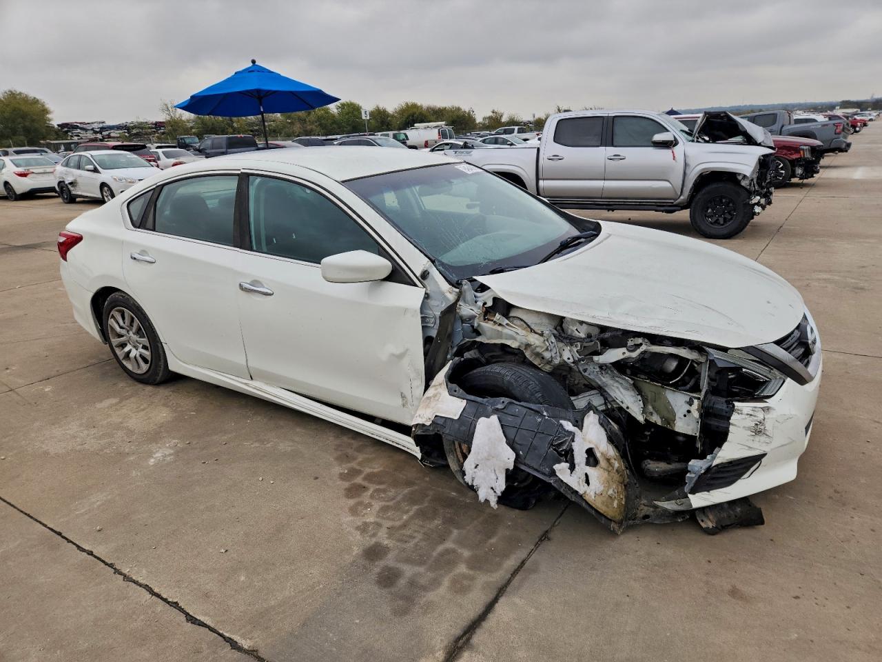 Nissan Altima 2.5 Image 3