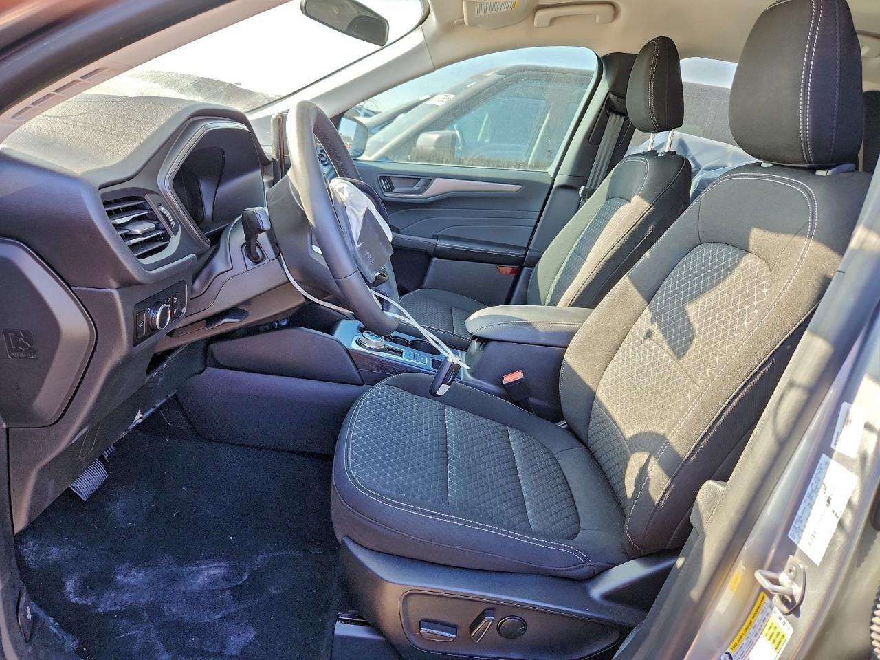 Ford Escape Active Image 2