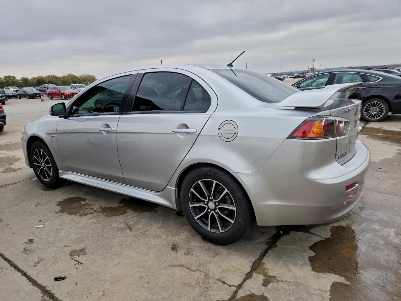 Mitsubishi Lancer Es Image 2