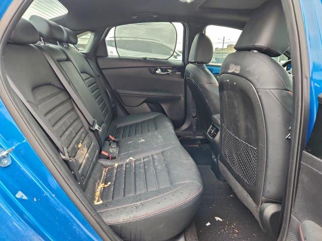 Kia Forte Gt Image 2