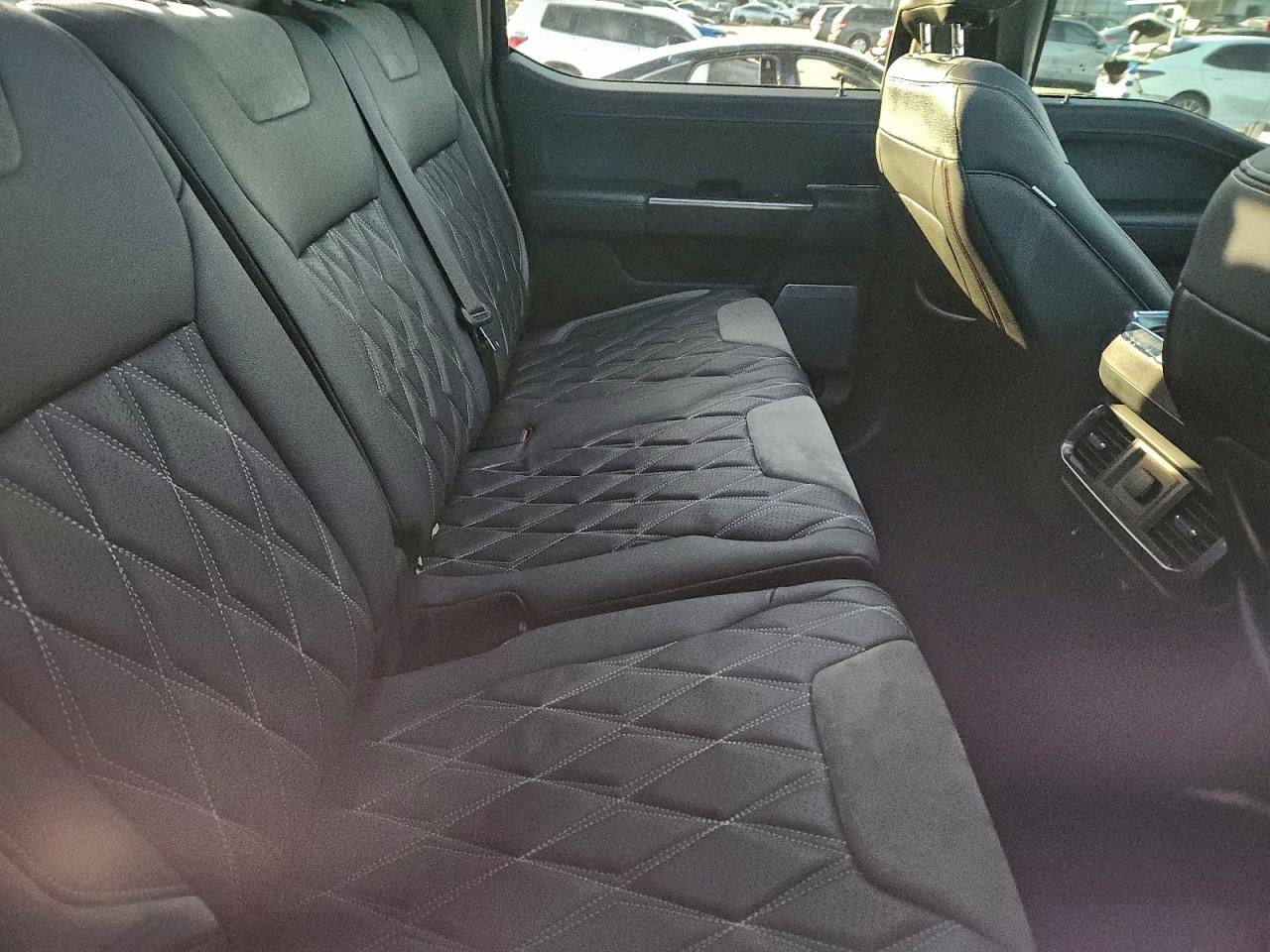 Ford F-150 Supercrew Image 9