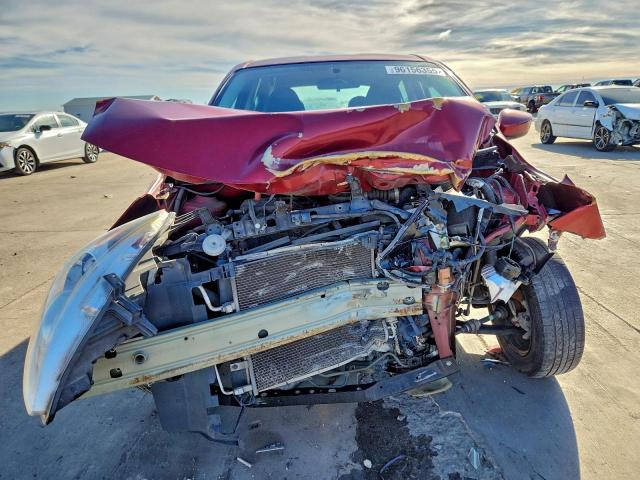 Nissan Versa S Image 3