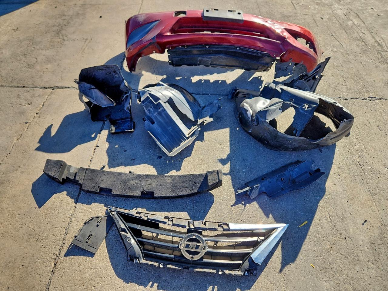 Nissan Versa S Image 11