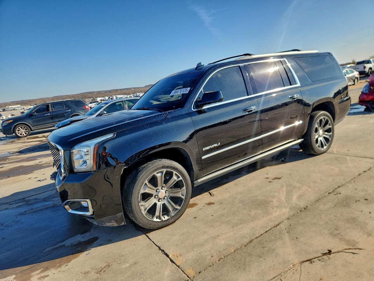 GMC Yukon Denali Image 1